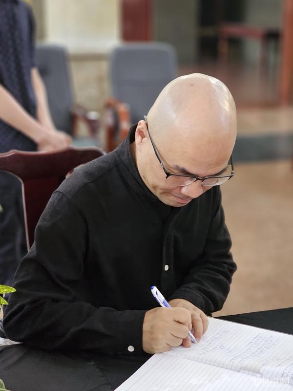 Rơi nước mắt với dòng viết của con trai 13 tuổi gửi mẹ Hồng Vy-2