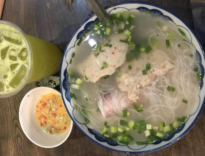 Vì sao 1 con gà ở Phú Quốc giá 1,5 triệu đồng, hải sản giá cắt cổ?-4