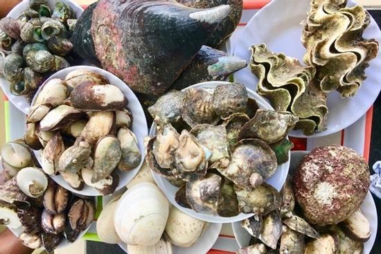 Vì sao 1 con gà ở Phú Quốc giá 1,5 triệu đồng, hải sản giá 'cắt cổ'?
