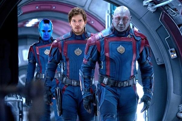 Nebula trong Guardians of The Galaxy: Tưởng bay màu sớm, ai ngờ sống tới phần 3-4
