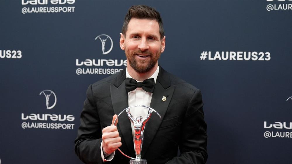 Messi nhận giải thưởng đặc biệt, PSG xóa bớt án treo giò-1