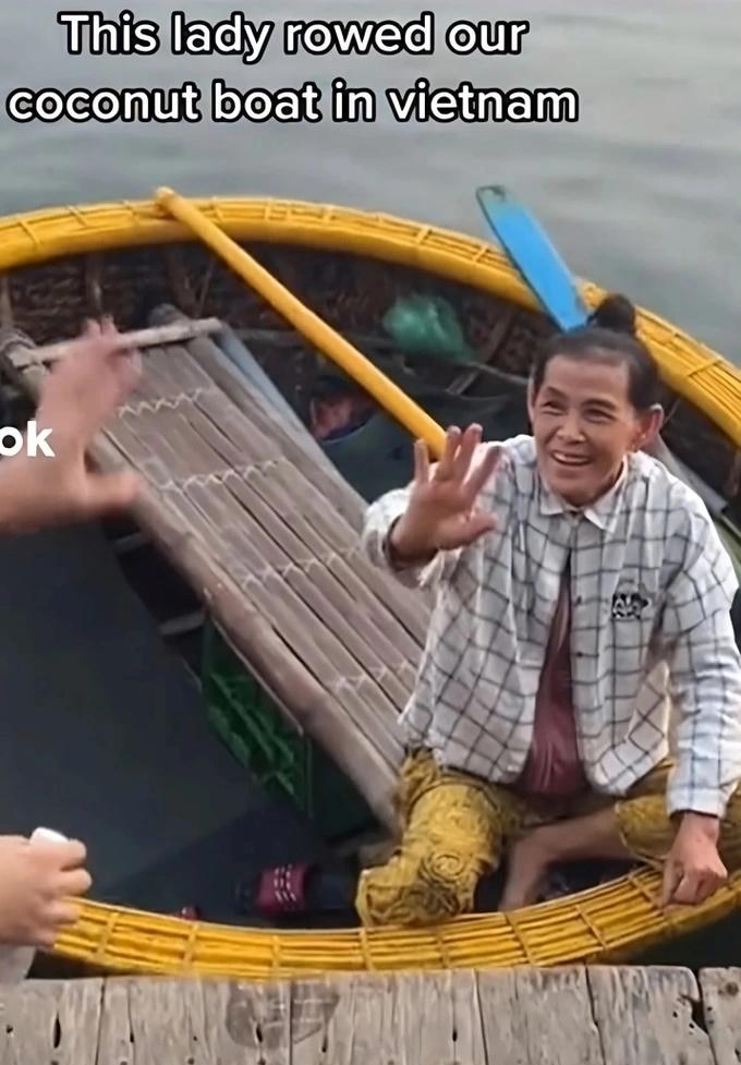 Nữ du khách bị chế giễu làm màu vì video khóc lóc khi du lịch Việt Nam-1