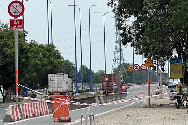 Hai học sinh lớp 11 ngộ độc thuốc lá điện tử-2