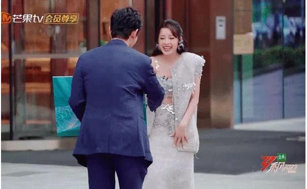 Huỳnh Hiểu Minh bất ngờ đăng ảnh Chi Pu, còn nhắn nhủ 1 điều-2