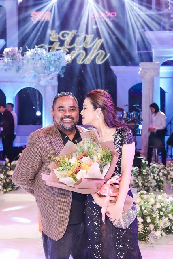 Chồng 2 Thu Phương: Che chở vợ và con riêng, kiên trì cầu hôn mỗi sáng-3