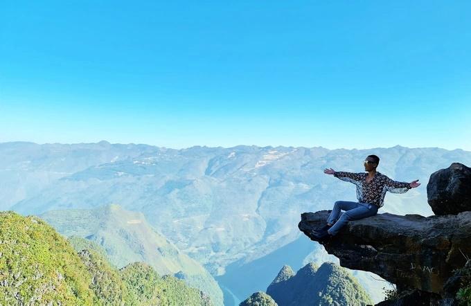 Rùng mình điểm chụp hình thách thức tử thần mới nổi ở Hà Giang-4