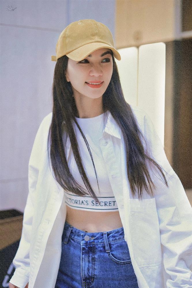 Gu thời trang của 3 chị đẹp cùng team Chi Pu-3