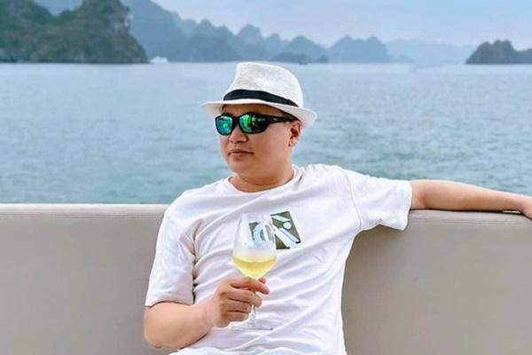 Phương Oanh - Shark Bình xả ảnh tình tứ sau khi nam doanh nhân ly hôn-16