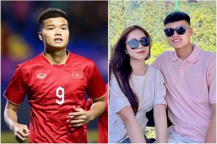 Cầu thủ Việt ghi 2 bàn vào lưới U22 Malaysia thích mặc áo đôi với bạn gái