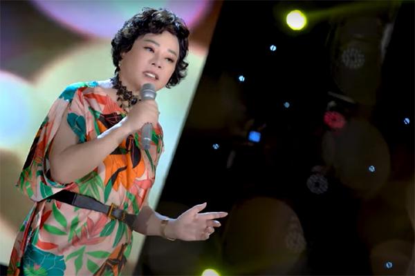 Mẹ ruột kín tiếng của Ngô Thanh Vân: Tuổi già vẫn say mê ca hát-5