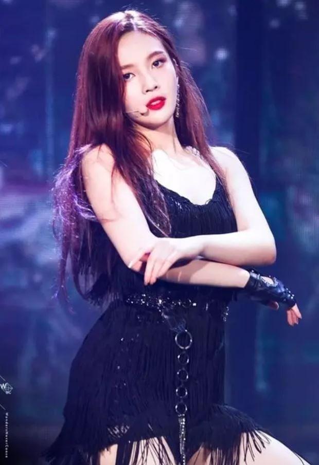 5 thần tượng K-pop sinh ra để... nổi tiếng-4