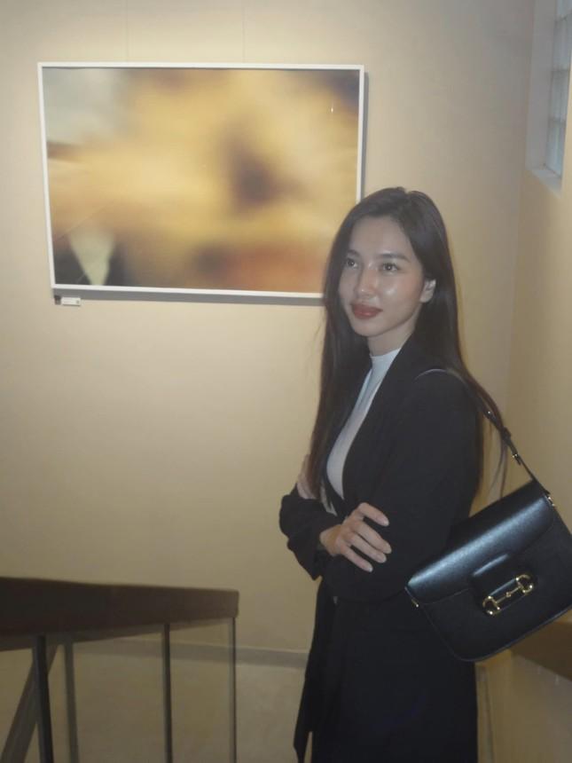 Thùy Tiên lộ nhược điểm làn da và mái tóc qua loạt ảnh không chỉnh sửa-3