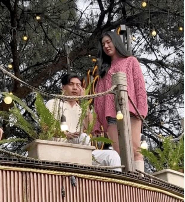 Vợ sắp cưới kém 17 tuổi của Hồ Quang Hiếu bị quay lén nhan sắc thật-1