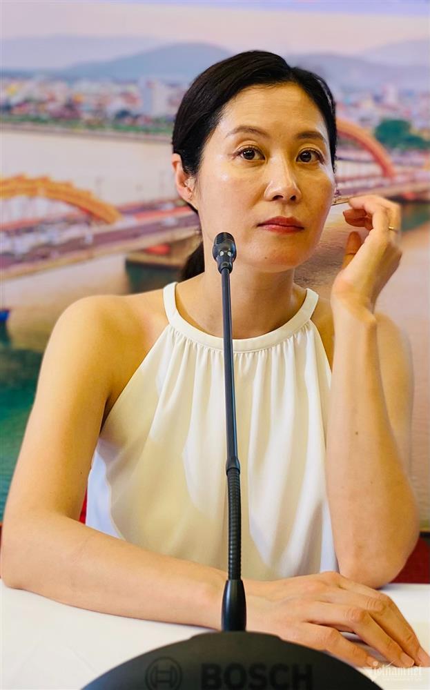 Nhan sắc đời thực của minh tinh Phong Hậu ở tuổi 49-6