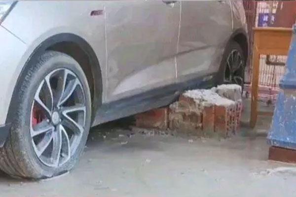 Đỗ xe sai vị trí, khi quay lại cô gái chứng kiến cảnh tượng hết hồn-2