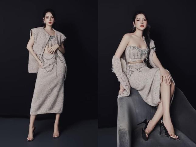 Chi Pu diện 10 bộ đồ trong tập 1 Đạp Gió 2023, trang phục chuẩn bị còn sốc hơn-5