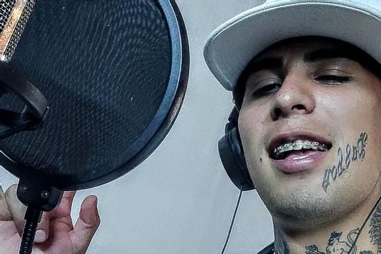 Nam diễn viên 26 tuổi bị bắn chết tại buổi họp báo