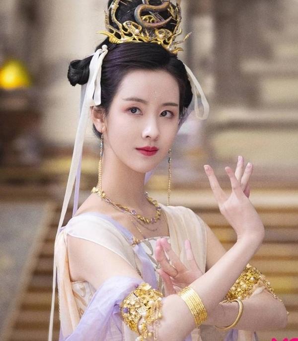 Vì sao đến Lưu Diệc Phi, Ngu Thư Hân cũng bị chê xấu?-3