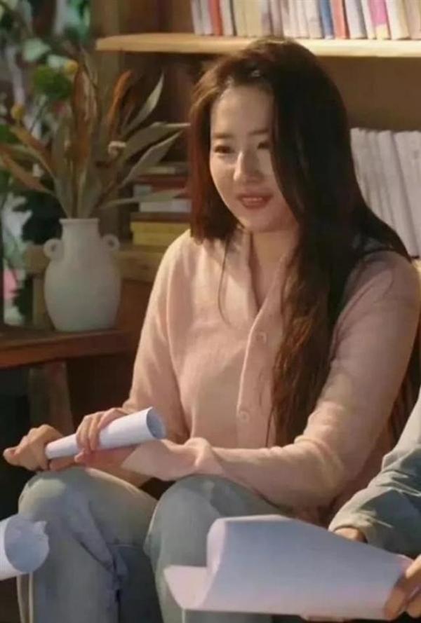 Vì sao đến Lưu Diệc Phi, Ngu Thư Hân cũng bị chê xấu?-8