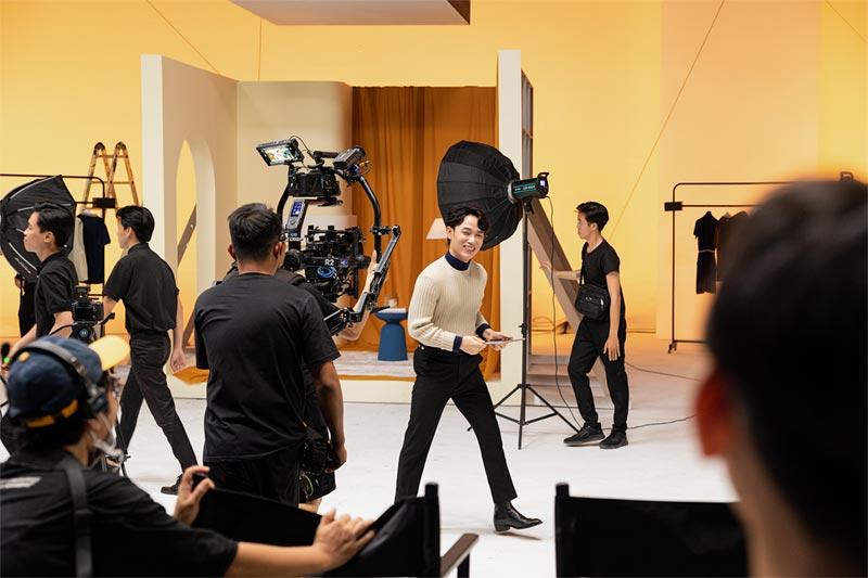 Xuất hiện hình ảnh Trúc Nhân mới lạ trong MV mới-2