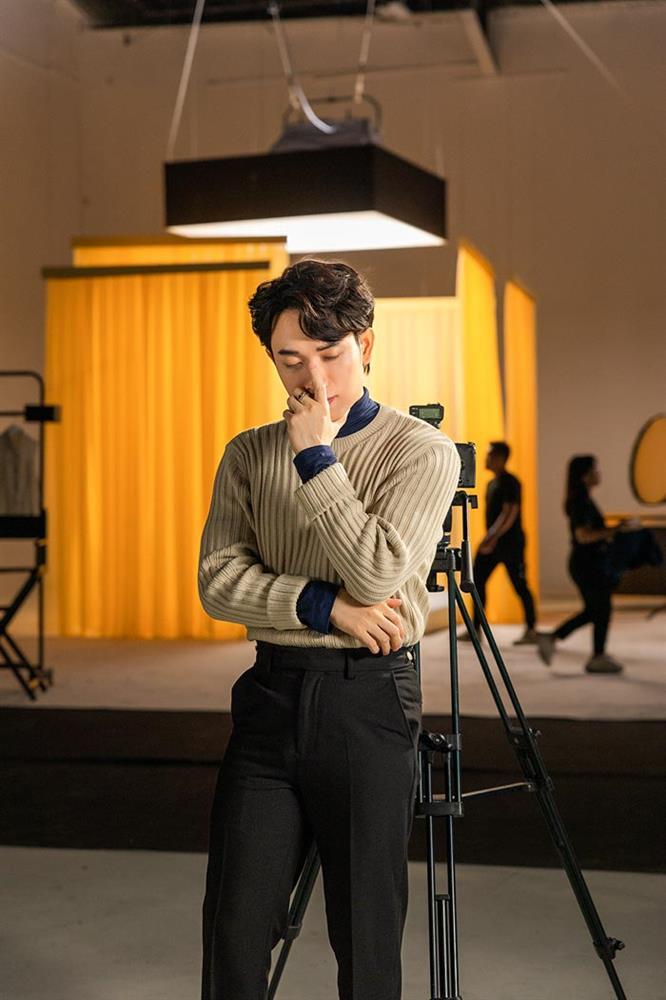 Xuất hiện hình ảnh Trúc Nhân mới lạ trong MV mới-3