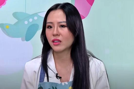 Nữ DJ kể chuyện định ly hôn thì dính bầu, cú sốc chồng chơi tiền ảo