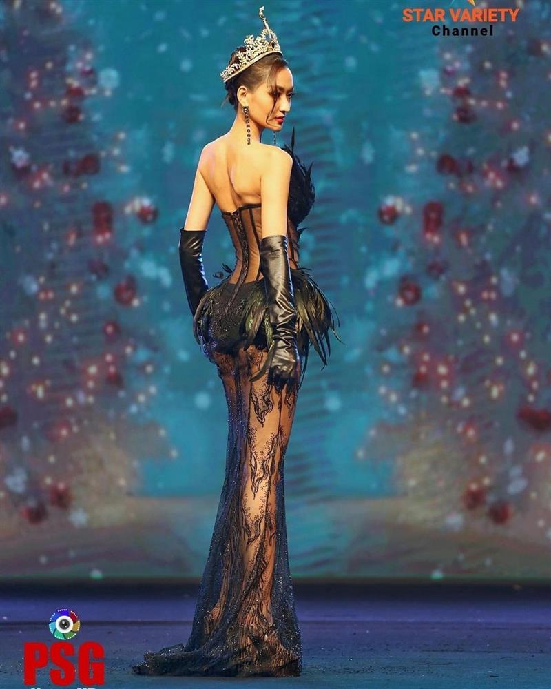 Phong cách Hoa hậu Campuchia dự khai mạc SEA Games 32-11