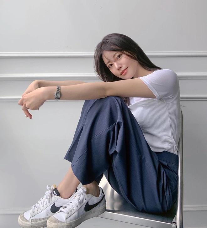 6 mẫu giày sang trọng, phù hợp với phong cách tối giản-5