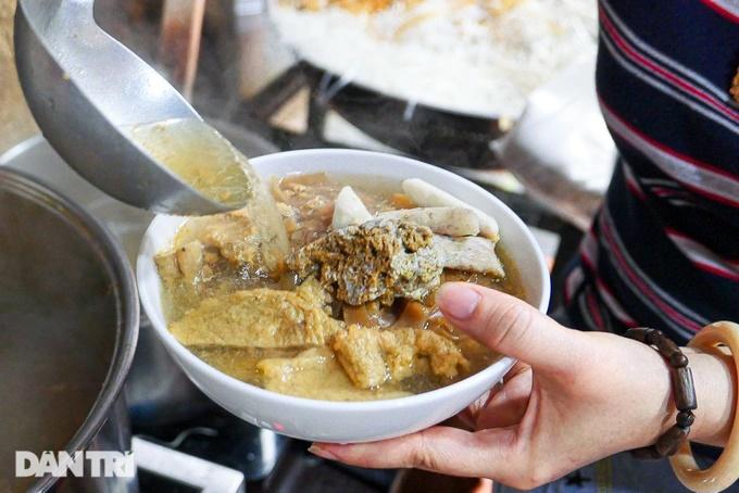 Quán bánh đa chờ, ngày bán hơn 200 bát gần 30 năm tuổi ở Hà Nội-8