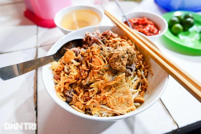 Quán bánh đa chờ, ngày bán hơn 200 bát gần 30 năm tuổi ở Hà Nội-10