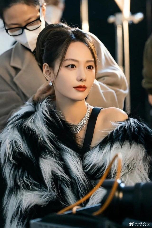 Sao nữ đẹp nhất show Đạp Gió sẽ biểu diễn hit See Tình của Hoàng Thùy Linh-4