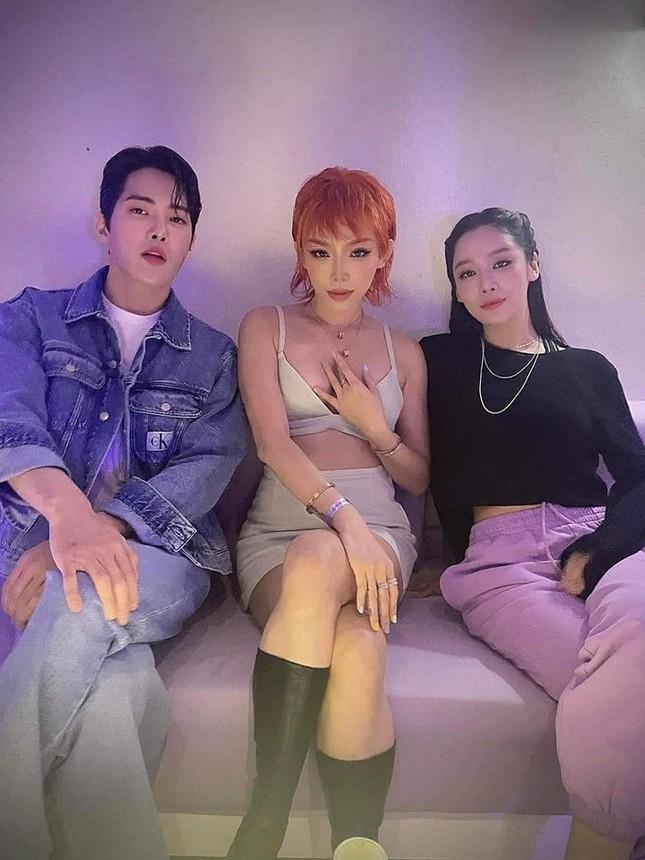 Bộ đôi Đại sứ toàn cầu Jennie - Jung Kook chiếm trọn spotlight sự kiện-5