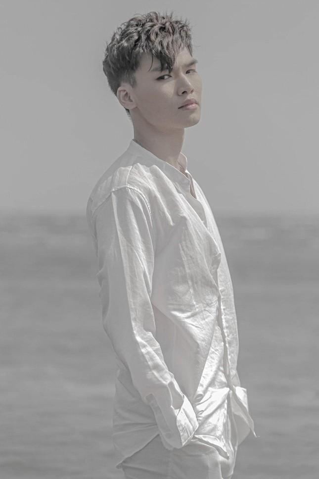 Ca sĩ Hồ Minh Tuấn mất ở tuổi 25 do đột quỵ trên cầu ở quận 7-2