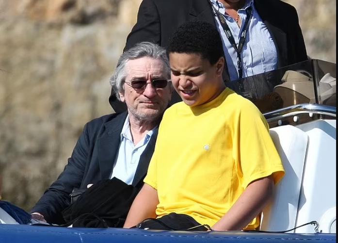 Cách dạy con nghiêm khắc của tài tử 79 tuổi vừa có con thứ 7-2