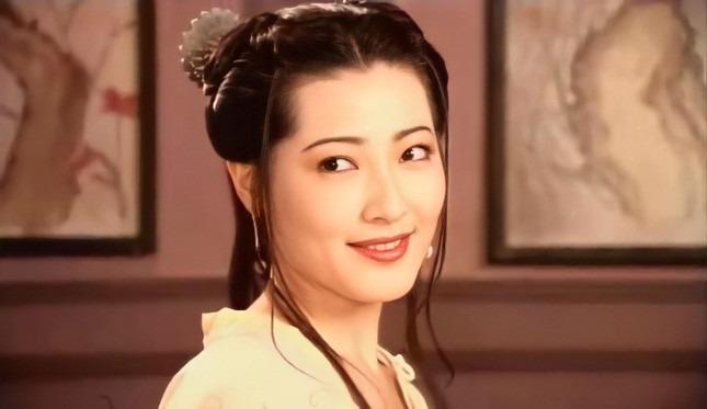 Tuổi 47 của Phan Kim Liên lẳng lơ nhất màn ảnh-2