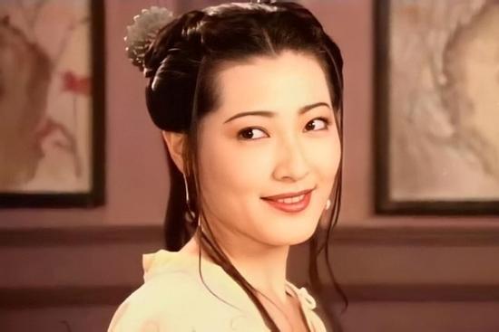 Tuổi 47 của Phan Kim Liên lẳng lơ nhất màn ảnh