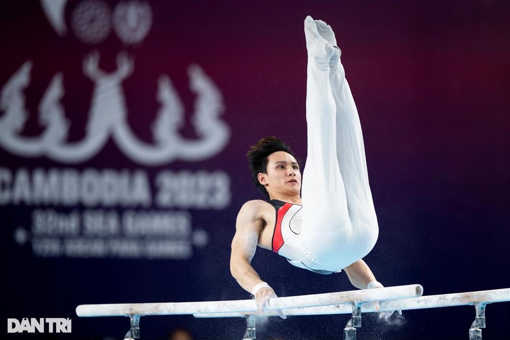 Ngắm hoàng tử TDDC Đinh Phương Thành ở 5 kỳ SEA Games-14