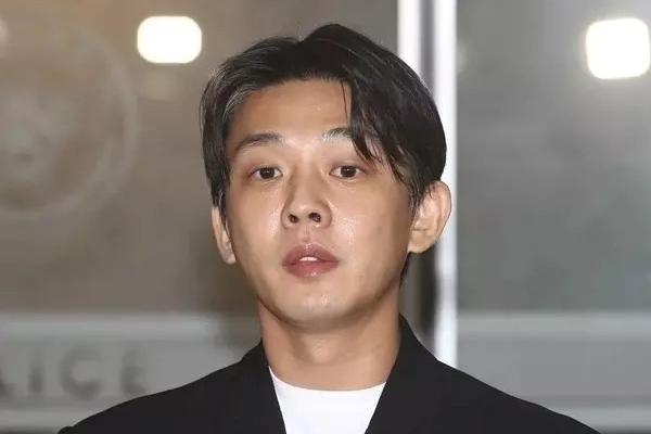 Phía Yoo Ah In yêu sách đòi có lối đi riêng vào cơ quan điều tra-5