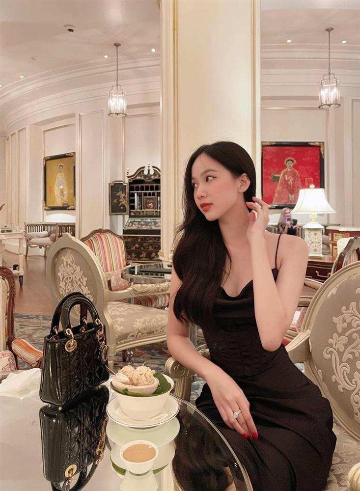 Mỹ nhân tự tin đụng hàng Đỗ Mỹ Linh, sắc vóc lấn lướt dâu hào môn-10