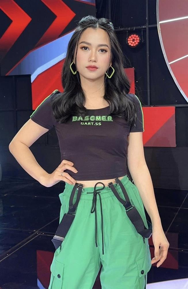 Hết chỉnh app, Lâm Vỹ Dạ hiện nguyên hình qua camera thường-6