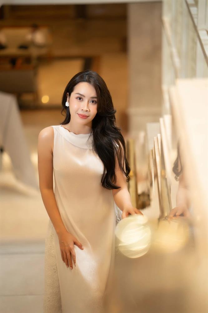 Lưu Hương Giang làm gì khi đóng cửa hoạt động nghệ thuật suốt 1 năm?-12