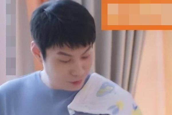 Chồng phát hiện con không cùng dòng máu, vợ: Em tưởng của anh-1