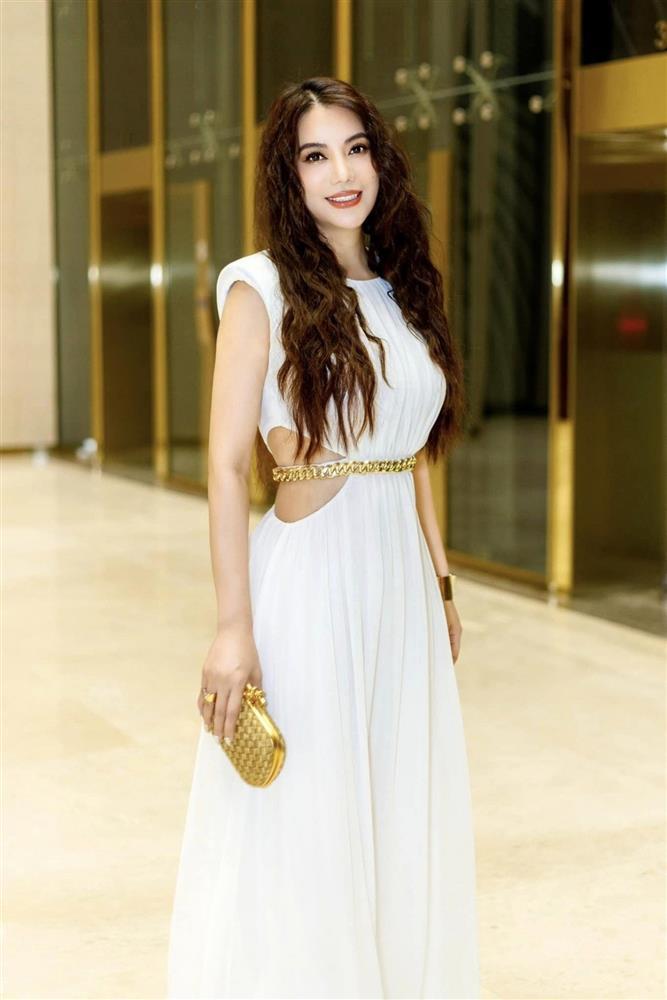 Trương Ngọc Ánh U50 đẹp chấp tuổi tác, ảnh bị chụp lén như nữ thần-2