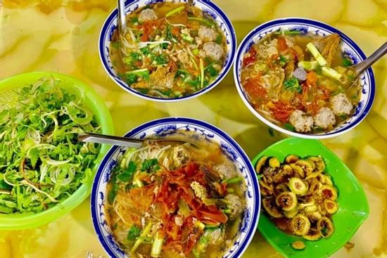 Bún dù ngon đến mấy nhưng 4 nhóm người này cần 'tránh thật xa'