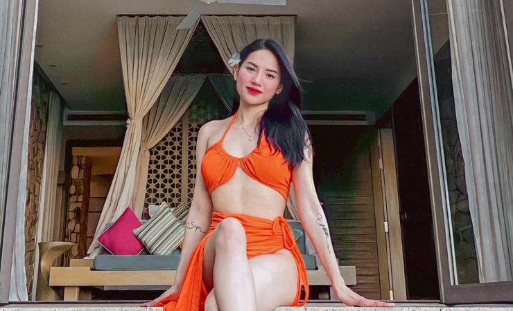 Nhan sắc thật của chiến thần review Hà Linh có bằng Lisa Việt Nam?-6