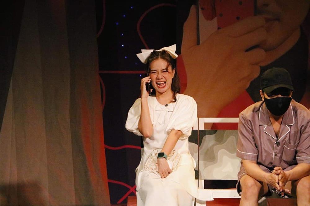 Nữ chính Alo! Lộ hàng nói về đoạn clip ôm Thành Lộc khóc nấc ở hậu trường-3