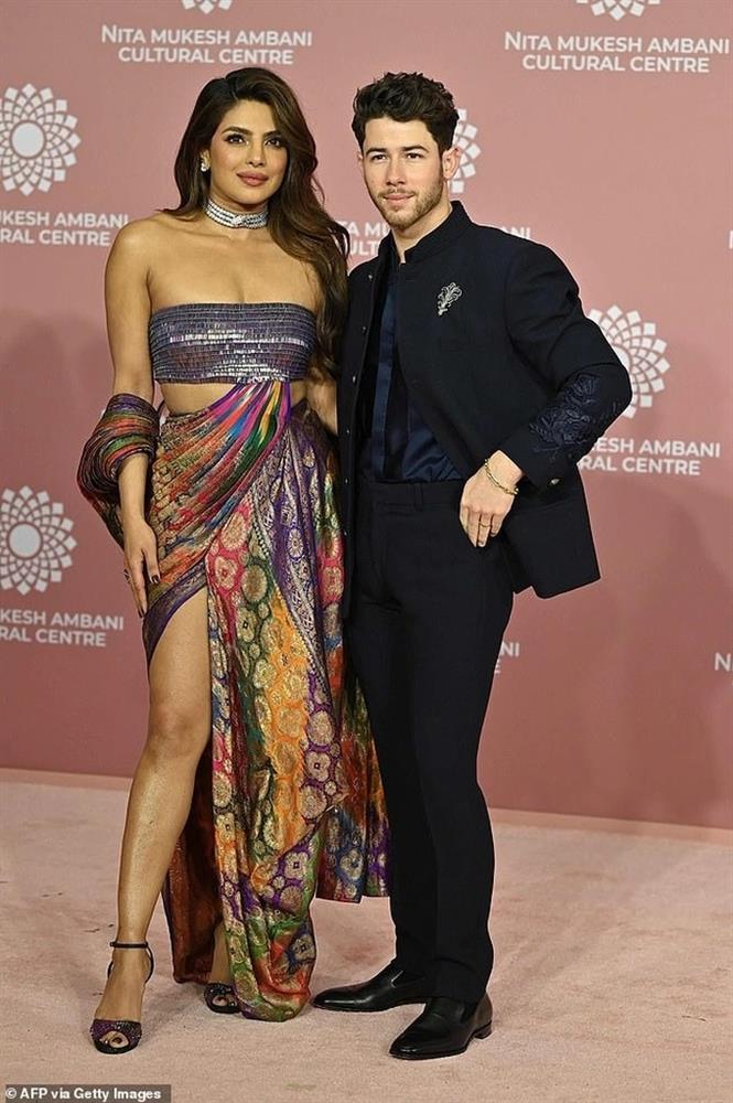 Chồng mới lên 7 tuổi khi xem Hoa hậu Thế giới Priyanka Chopra đăng quang-3