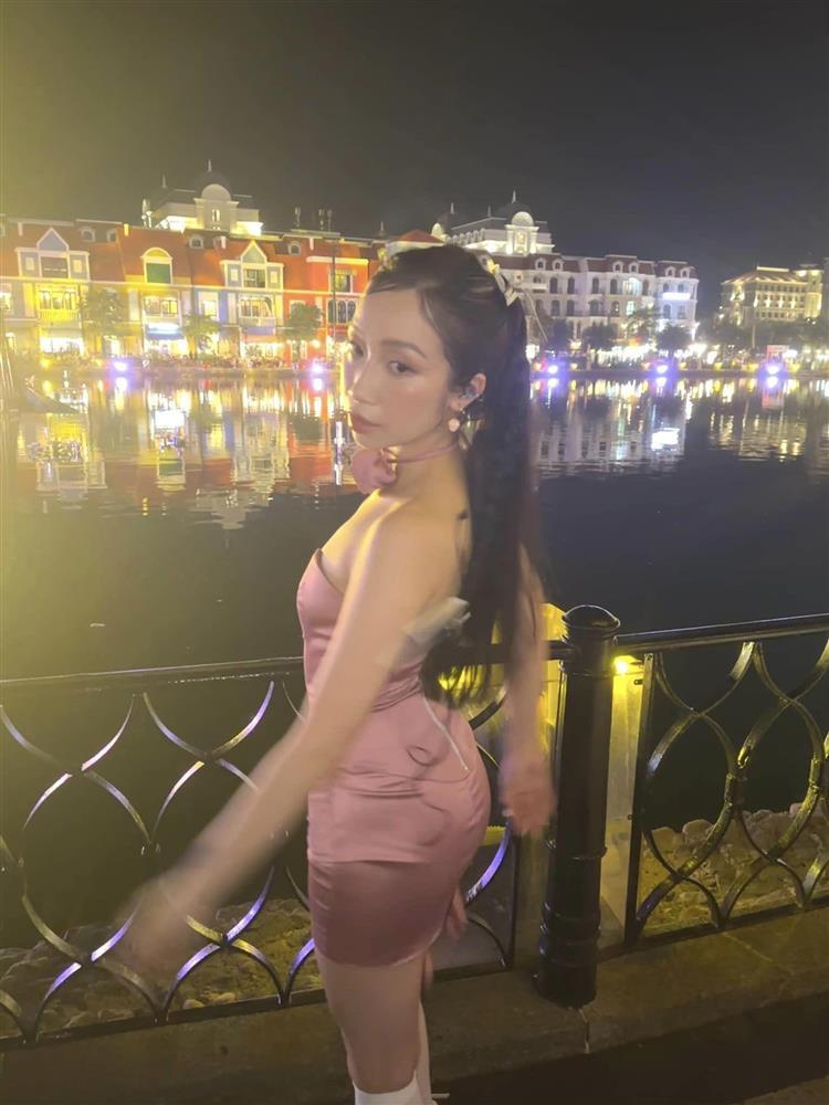 Con gái diva Mỹ Linh giờ là mỹ nhân siêu 3 vòng, trình đu cột lão làng-3