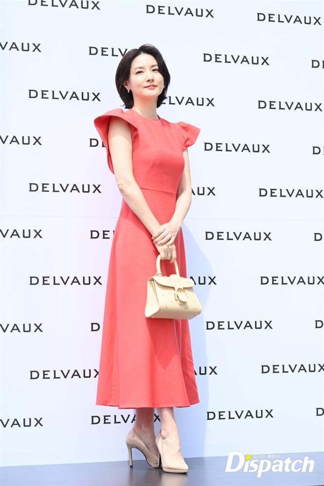 Nàng Dae Jang Geum Lee Young Ae khoe nhan sắc tuổi 52-2