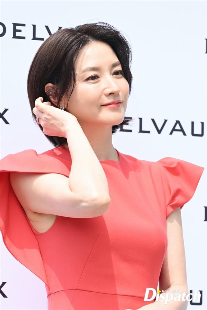 Nàng Dae Jang Geum Lee Young Ae khoe nhan sắc tuổi 52-4